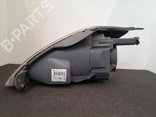 Right headlight FORD FIESTA V (JH_, JD_) 1.6 16V | BP28396875C29 