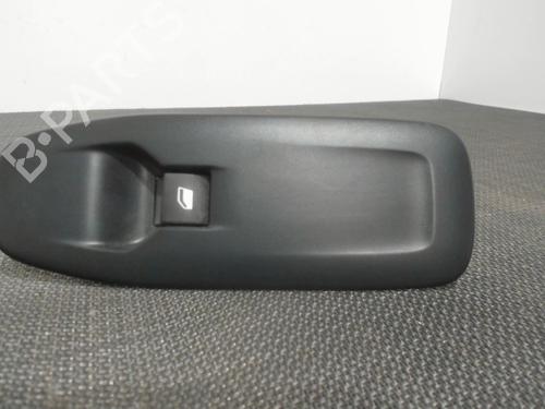 Used Right front window switch PEUGEOT 208 I (CA_, CC_) 1.4 HDi (68 hp) 28405136