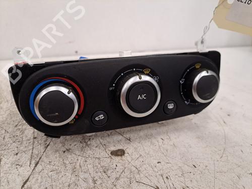 Used Climate control RENAULT CLIO IV Grandtour (KH_) 1.5 dCi 90 (KHN3, KHN4) (90 hp) 28403629