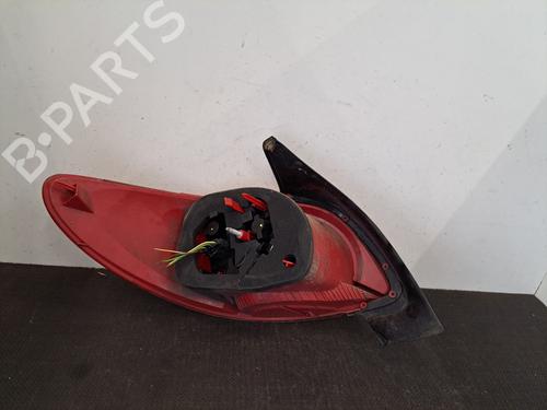 Right taillight PEUGEOT 206+ (2L_, 2M_) 1.4 HDi eco 70 | BP28403392C35 