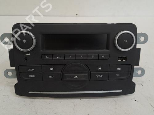 Used Radio DACIA SANDERO II 1.0 SCe 75 (B8JC, B8JD, B8NC) (73 hp) 28396757