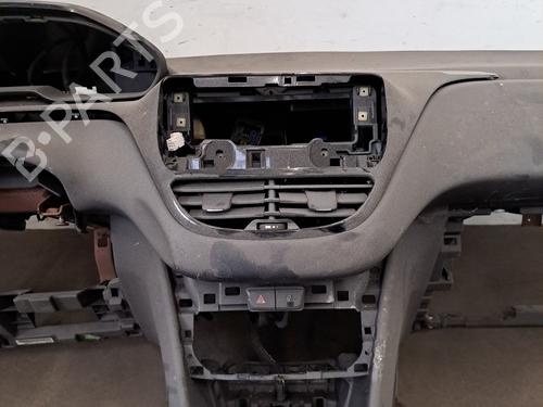 Dashboard PEUGEOT 208 I (CA_, CC_) 1.5 BlueHDI 100 | BP29587641C46