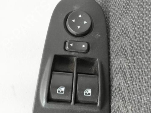 Used Left front window switch Left front window switch FIAT PUNTO (199_) 1.3 D Multijet (84 hp) 28405649 28405649