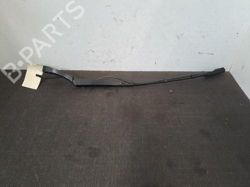 Front windshield wiper arm PEUGEOT 3008 II SUV (MC_, MR_, MJ_, M4_) 1.5 BlueHDi 130 | BP28393398C143