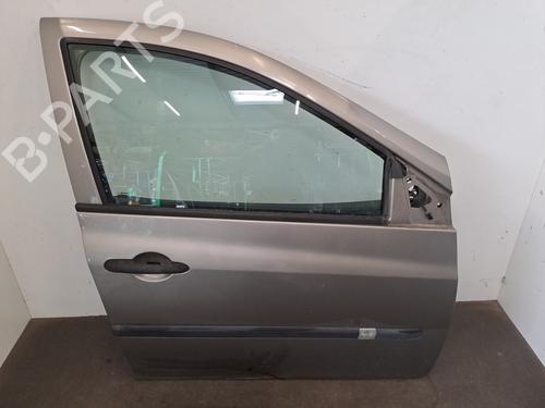 Used Right front door RENAULT CLIO III (BR0/1, CR0/1) 1.5 dCi (C/BR0G, C/BR1G) (68 hp) 28962132