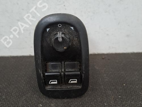 Interrupteur de vitre avant gauche PEUGEOT 206 Hatchback (2A/C) 1.4 HDi eco 70 (68 hp) 28392011