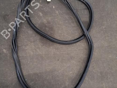Rubber door seal PEUGEOT 3008 II SUV (MC_, MR_, MJ_, M4_) 1.2 THP/ PureTech 130 (MRHNSM, MRHNSU, MRHNSJ, MRHNYW,... | BP28407093C142