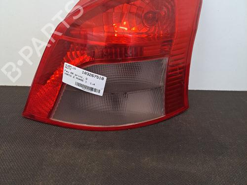 Used Right taillight Right taillight TOYOTA YARIS (_P9_) 1.4 D-4D (NLP90_, NLP90R) (90 hp) 28401081 28401081