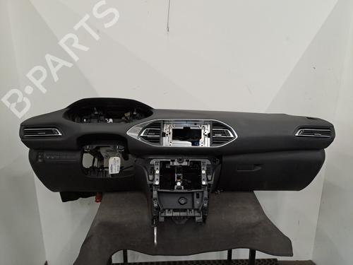 Used Dashboard PEUGEOT 308 II (LB_, LP_, LW_, LH_, L3_) 1.6 BlueHDi 120 (120 hp) 28403592