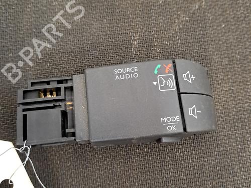 Commutateur DACIA SANDERO II TCe 90 (B8M1, B8MA, B8AC) (90 hp) 28403167