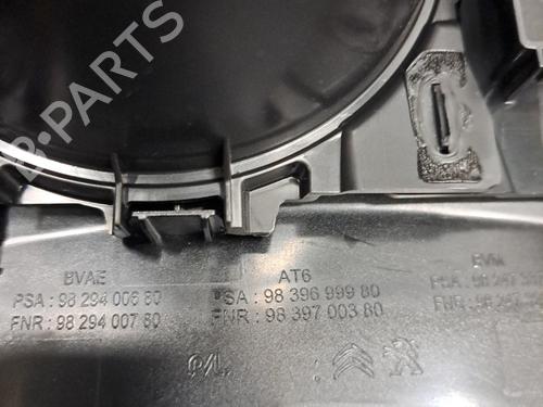 Used Middle console Middle console PEUGEOT 208 II (UB_, UP_, UW_, UJ_) 1.2 PureTech 100 (101 hp) 28392372 28392372