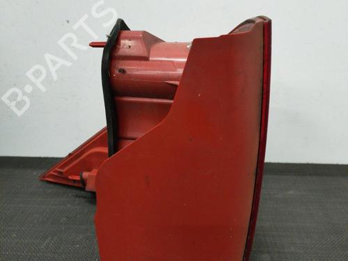 Venstre baglygte PEUGEOT 1007 (KM_) 1.4 HDi (68 hp) 28410383