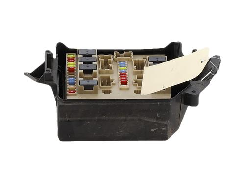 Used Fuse box Fuse box RENAULT CLIO III (BR0/1, CR0/1) 1.2 16V (BR02, BR0J, BR11, CR02, CR0J, CR11) (75 hp) 40056202 40056202