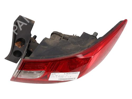 right-taillight-renault-clio-iv-bh_-2012-2013-2014-2015-2016-2017-2018-2019-2020-2021-32699506 main image