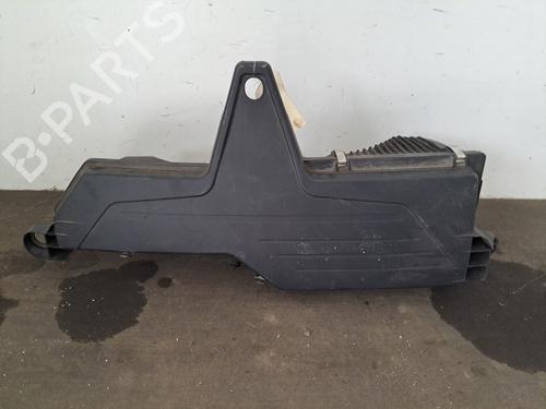 Used Air filter box BMW 1 (F21) 114 d (95 hp) 29843377