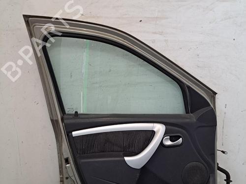 Used Left front door Left front door 37022122 37022122