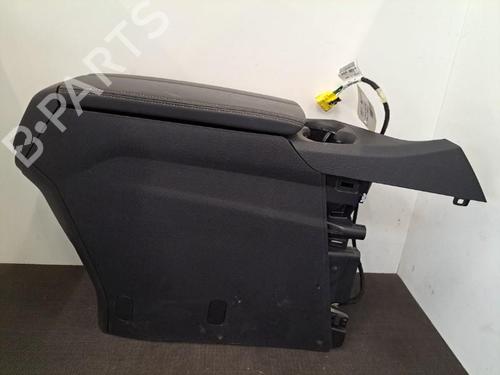 Used Middle console PEUGEOT 3008 II SUV (MC_, MR_, MJ_, M4_) 1.5 BlueHDi 130 (131 hp) 28393377