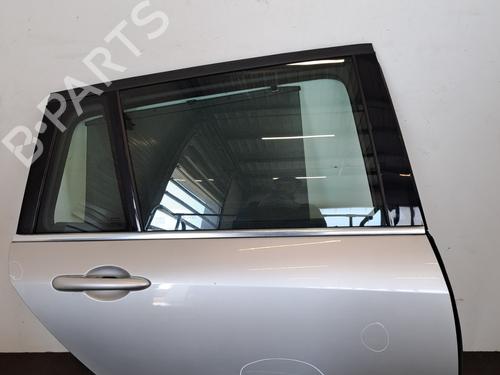 Used Right rear door RENAULT LAGUNA III Grandtour (KT0/1) 2.0 dCi (KT07, KT0J, KT14, KT1A, KT1S) (131 hp) 28395338