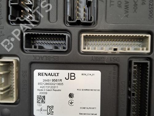 Fuse box RENAULT CLIO V (B7_) 1.3 TCe 130 (B7MF) | BP28819075E1 - Image 2