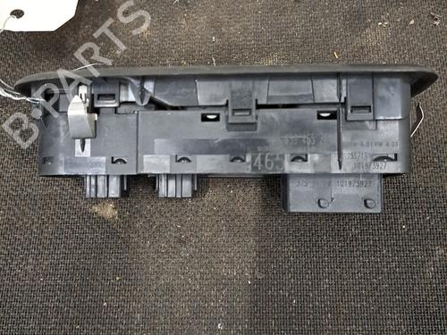 Used Left front window switch Left front window switch CITROËN C5 III (RD_) 2.0 HDi 140 (RDRHF8, RDRHFA, RDRHA8, RDRHAJ) (140 hp) 29990378 29990378