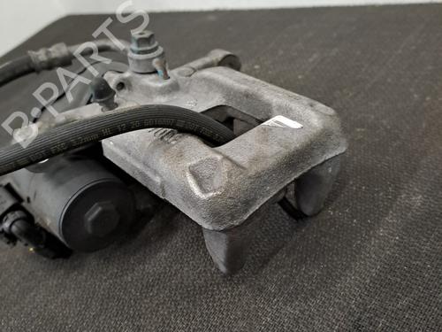 Used Left rear brake caliper Left rear brake caliper PEUGEOT 308 SW III (FC_, FJ_, FR_, F4_, FN_) PureTech 130 (FRHNSL, FRHNST) (131 hp) 28400341 28400341