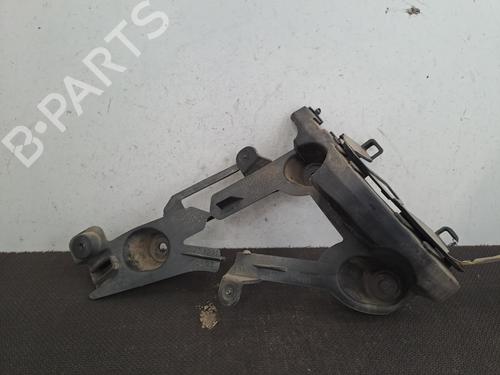 Used Rear bumper bracket Rear bumper bracket PEUGEOT 2008 I (CU_) 1.2 PureTech 82 (82 hp) 29749236 29749236