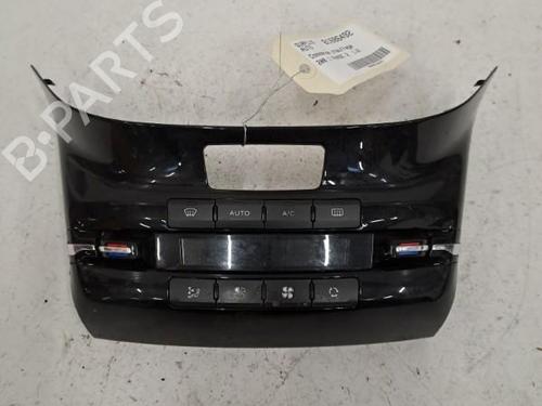 Climate control PEUGEOT 208 I (CA_, CC_) 1.6 HDi / BlueHDi 75 | BP28401809I5