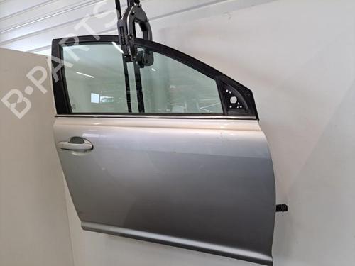 Right front door TOYOTA AVENSIS (_T25_) 2.0 D-4D (CDT250_, CDT250R) | BP28404754C3 
