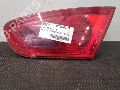 Used Right tailgate light SEAT LEON (1P1) 2.0 TDI 16V (140 hp) 28410037