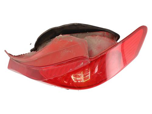 Højre baglygte Højre baglygte TOYOTA YARIS (_P9_) 1.0 VVT-i (KSP90_, KSP90R) (69 hp) 33655642 33655642