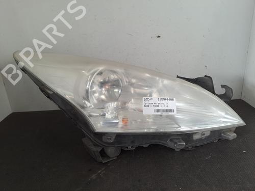 Used Right headlight PEUGEOT 5008 (0U_, 0E_) 1.6 HDi (110 hp) 29639420