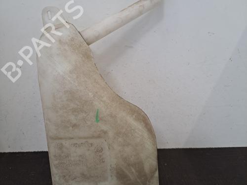 Used Windscreen washer tank RENAULT MEGANE III Grandtour (KZ0/1) 1.5 dCi (KZ09, KZ0D, KZ1G, KZ29, KZ14, KZ1W, KZ10, KZ1F,... (110 hp) 28406103
