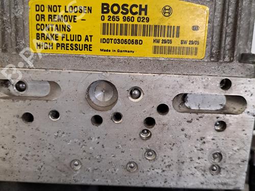 Used ABS pump ABS pump MERCEDES-BENZ CLS (C219) CLS 320 CDI (219.322) (224 hp) 28401203 28401203