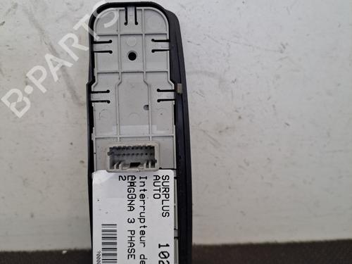 Used Left front window switch Left front window switch RENAULT LAGUNA III (BT0/1) 2.0 dCi (BT01, BT08, BT09, BT0E, BT0K, BT12, BT1C, BT1D,... (150 hp) 28390164 28390164