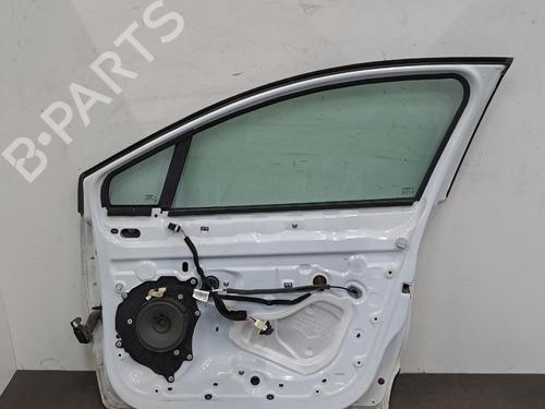 Puerta delantera derecha Puerta delantera derecha RENAULT CLIO IV (BH_) 1.5 dCi 75 (75 hp) 39729626 39729626