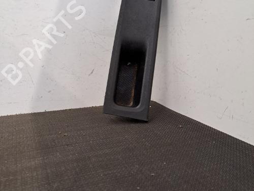 Used Left front window switch TOYOTA YARIS (_P13_) 1.0 (KSP130_, KSP130) (69 hp) 28393135