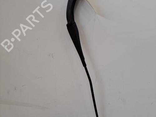 Used Front windshield wiper arm BMW 1 (F21) 114 d (95 hp) 29759678