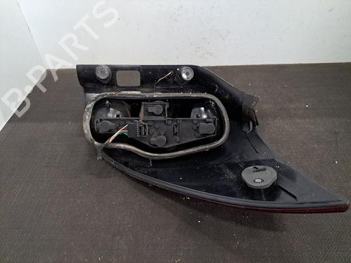 Farolim esquerdo Farolim esquerdo RENAULT LAGUNA II Grandtour (KG0/1_) 1.9 dCi (KG0G) (120 hp) 28401545 28401545