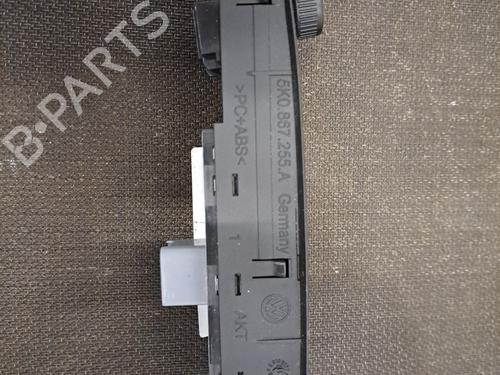 Used Left front window switch Left front window switch VW GOLF VI (5K1) 1.4 TSI (122 hp) 28409425 28409425