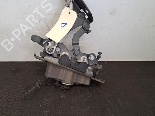 hingedoor-check-strap-mercedes-benz-c-class-coupe-c204-2011-28407047 main image