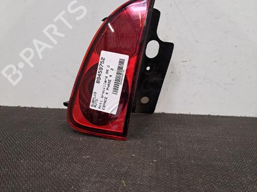 Used Rear fog light RENAULT ESPACE IV (JK0/1_) 2.0 dCi (JK01, JK02, JK1J, JK1K, JK1H) (150 hp) 28409897
