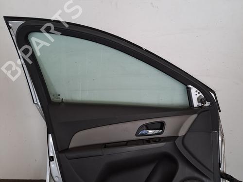 Left front door CHEVROLET CRUZE Hatchback (J305) 1.6 | BP28389678C2 