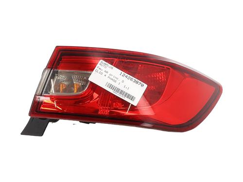 right-taillight-renault-clio-iv-bh_-2012-2013-2014-2015-2016-2017-2018-2019-2020-2021-34454202 main image