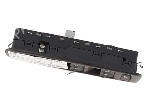 Venstre fortil elrude kontakt Venstre fortil elrude kontakt RENAULT LAGUNA III (BT0/1) 2.0 dCi (BT01, BT08, BT09, BT0E, BT0K, BT12, BT1C, BT1D,... (150 hp) 36355714 36355714