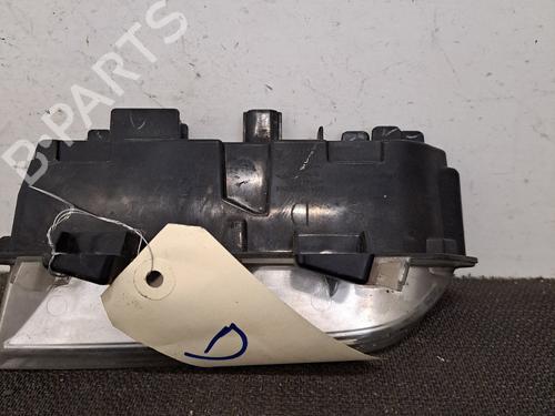 right-daytime-light-renault-clio-iv-bh_-2012-2013-2014-2015-2016-2017-2018-2019-2020-2021-28401428 main image