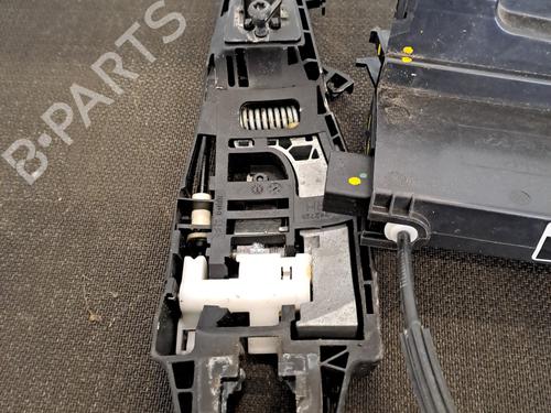Front right lock PEUGEOT 308 II (LB_, LP_, LW_, LH_, L3_) 1.2 THP 110 | BP28389832C97 