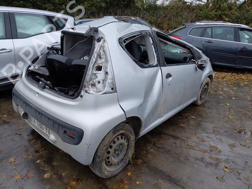 Brugte PEUGEOT 107 (PM_, PN_) 1.0 (68 hp) 4366661