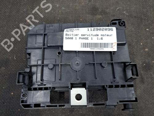 Fuse box PEUGEOT 5008 (0U_, 0E_) 1.6 HDi | BP30144424E1