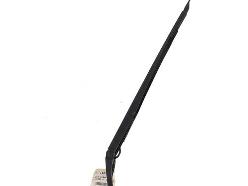 front-windshield-wiper-arm-toyota-auris-_e18_-2012-2013-2014-2015-2016-2017-2018-2019-31834208 main image