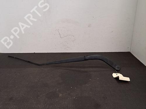 Used Front windshield wiper arm RENAULT TWINGO III (BCM_, BCA_) 1.0 SCe 70 (BCMB) (69 hp) 28390313